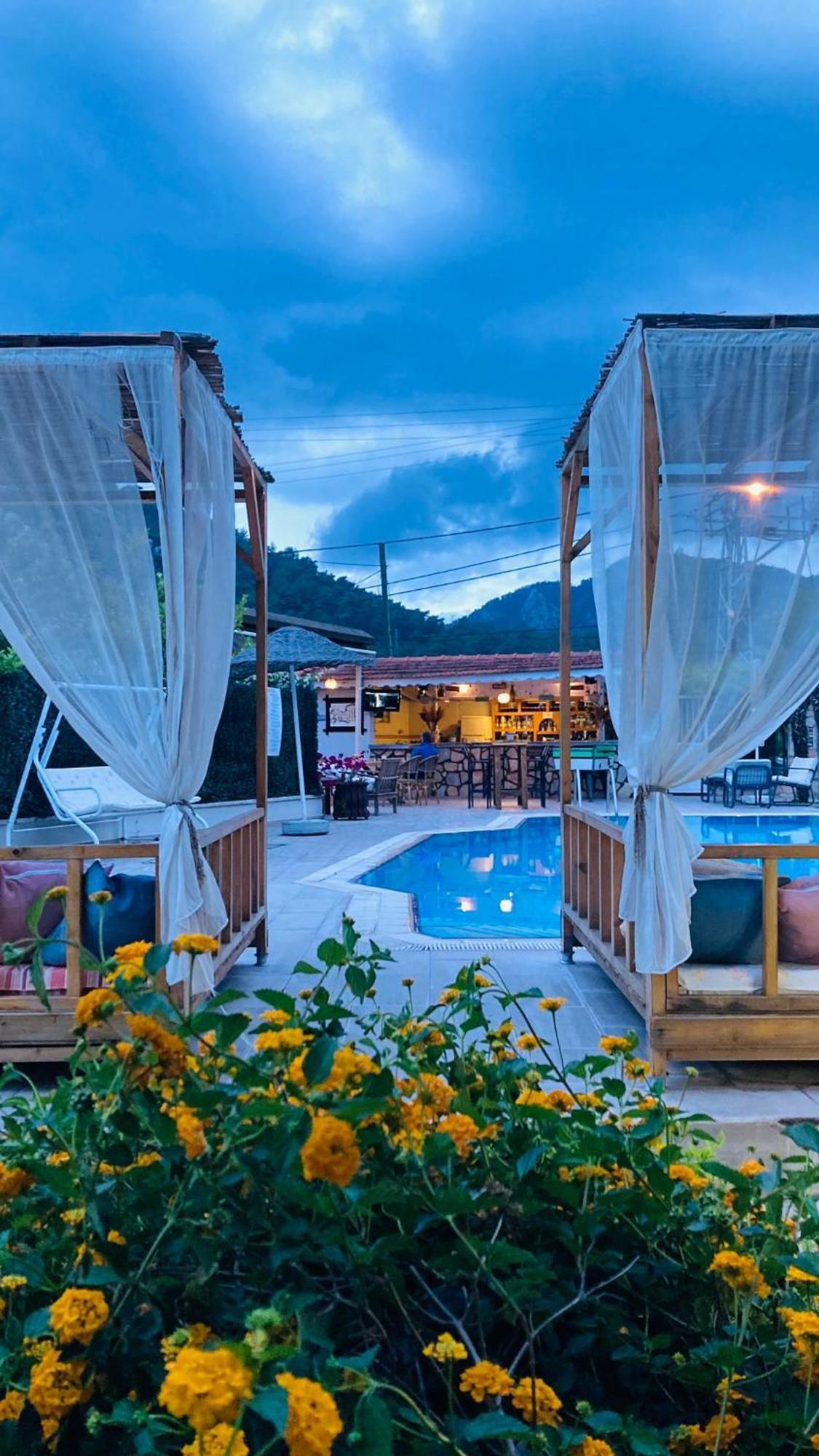 B&B Bybassios